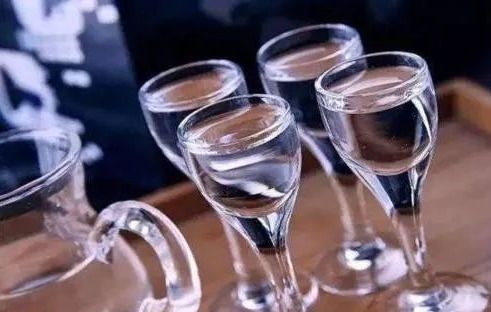 液態發酵法白酒等于酒精生產工藝，是真的嗎？